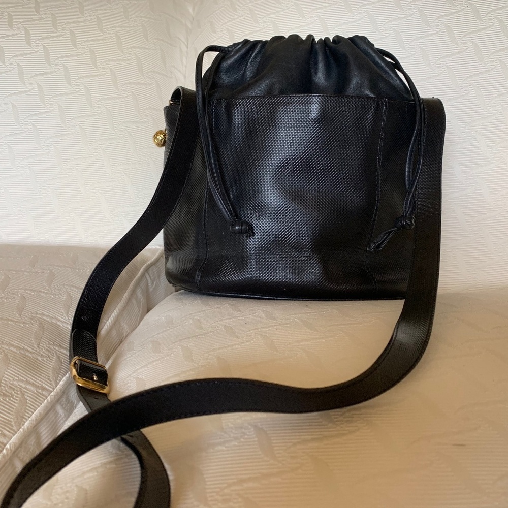 Bottega Veneta drawstring leather shoulder bag
